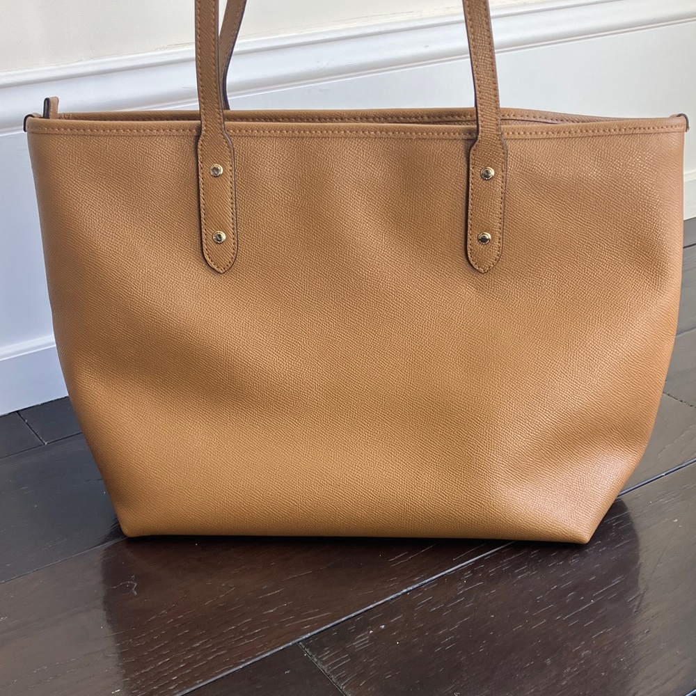COACH City Zip Tote in Tan Leather With Matching Slim Envelope Wallet EUC - Picture 4 of 13